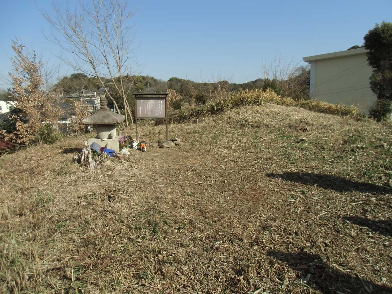 清掃後のお墓の周り